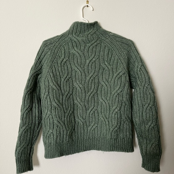 Vince Sweater in Jade Green - Picture 3 of 11